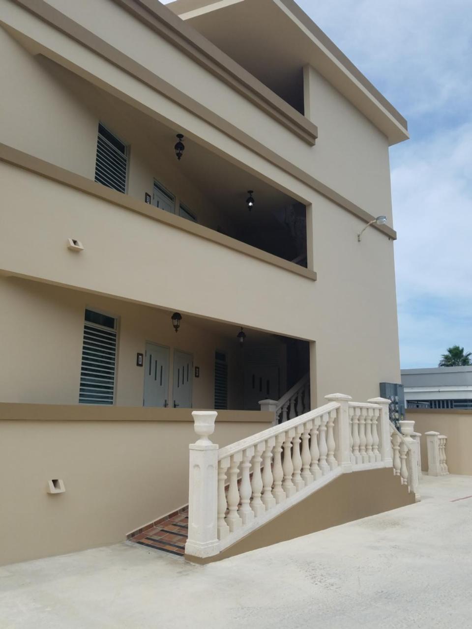Tropical Ramey Apartments Aguadilla Eksteriør billede